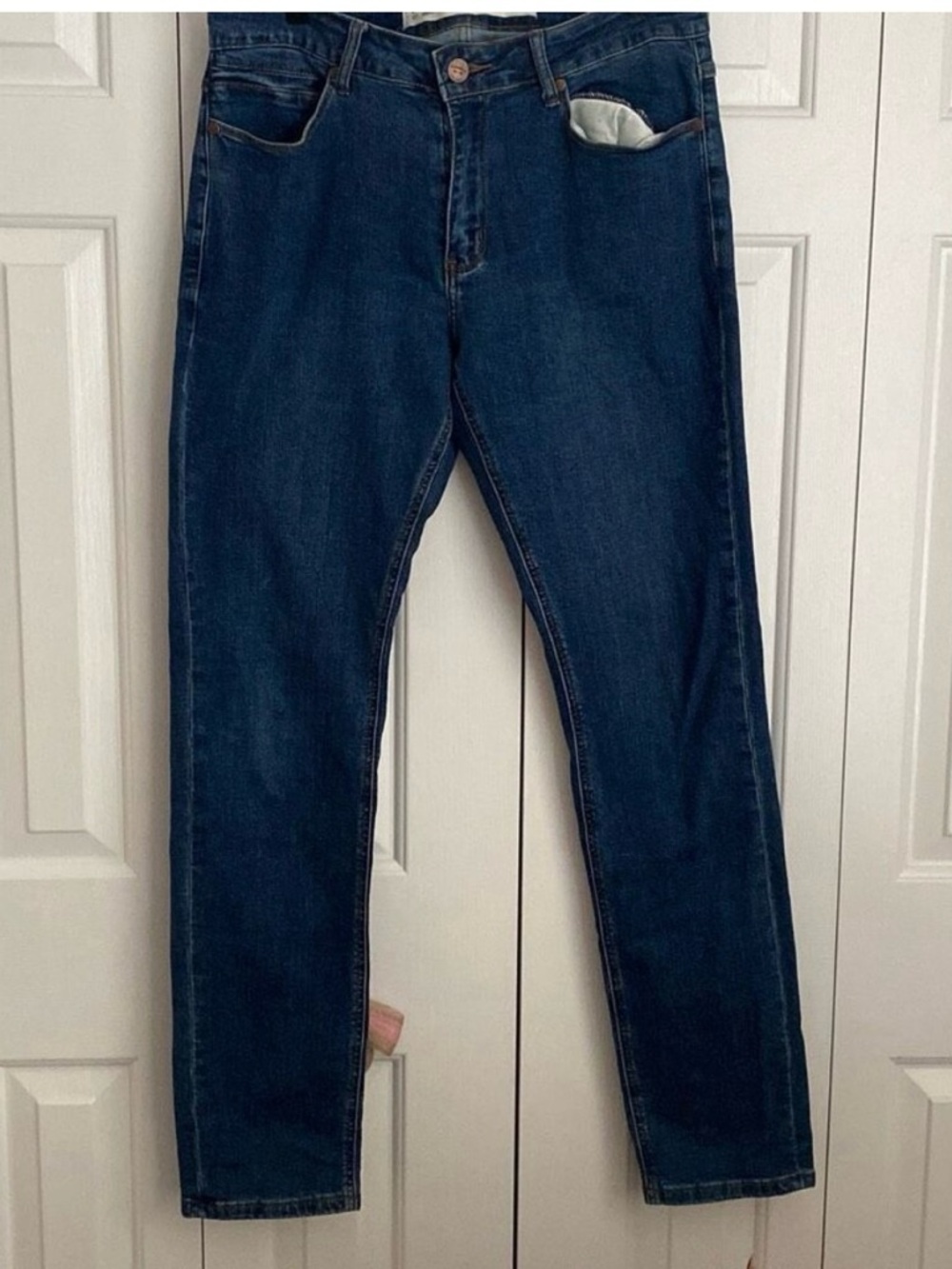 Barbell Men's Jeans Medium Wash Athletic Fit
Size 34